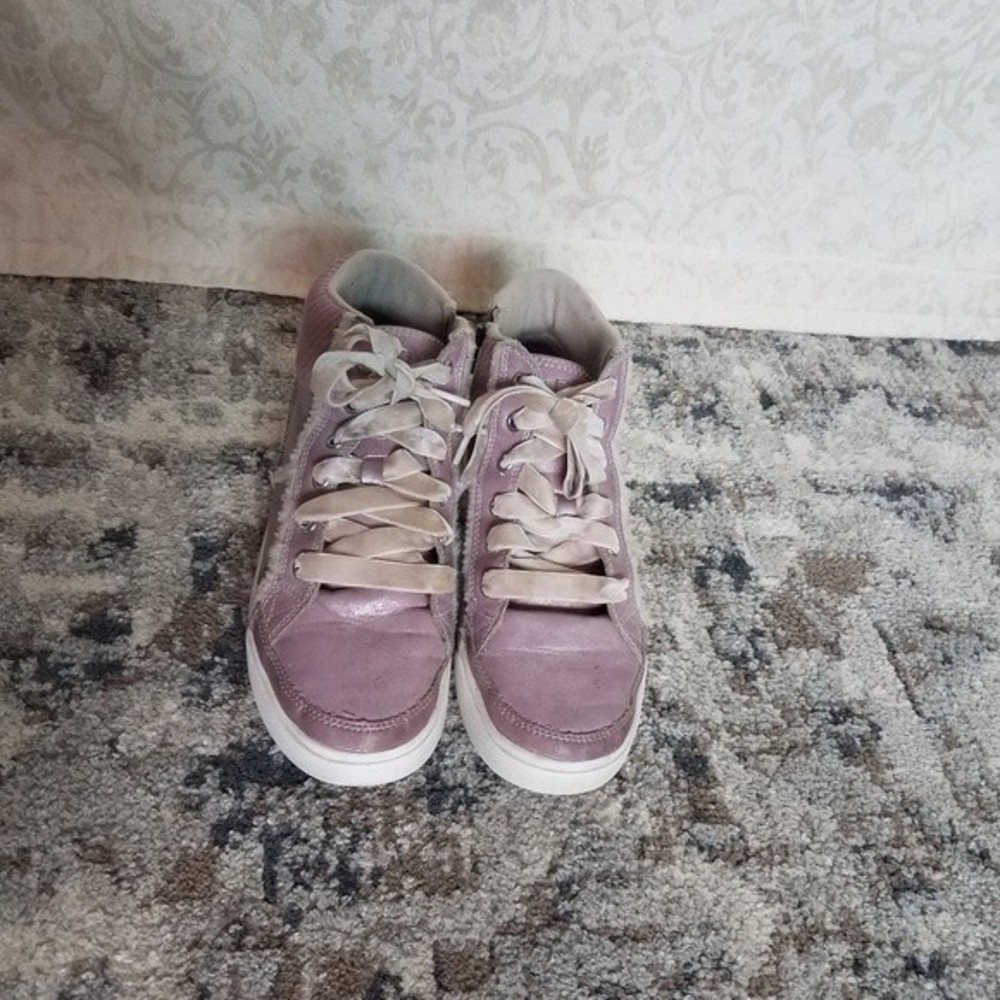 UGG Australia Addie Sneakers - Picture 6 of 11